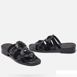 Clergerie Very Mules black leather sandals. Women’s EU size 38.5